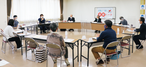 車座トークの様子