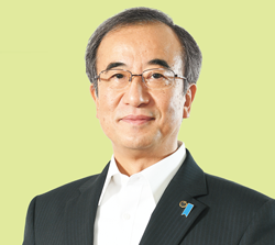 新潟県知事　花角英世