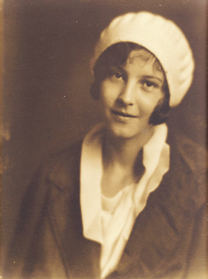 堺時雄《ソフィア（婦人像　正面）》1926年