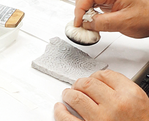 大人向け体験会「土器の拓本をとろう」