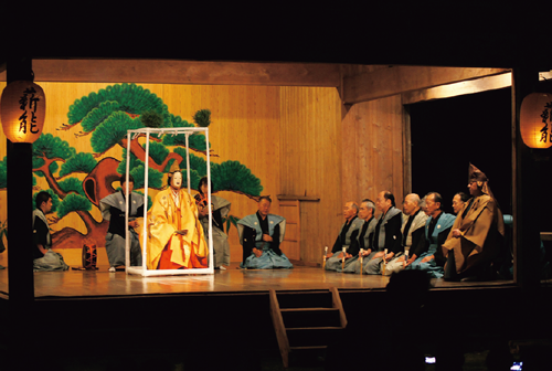 暮らしに溶け込む「能」